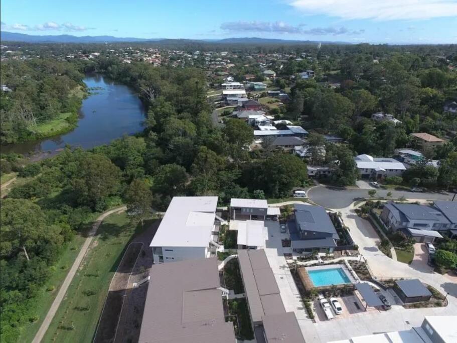 A Quiet Unit Overlooking A Reserve Petrie Exterior photo